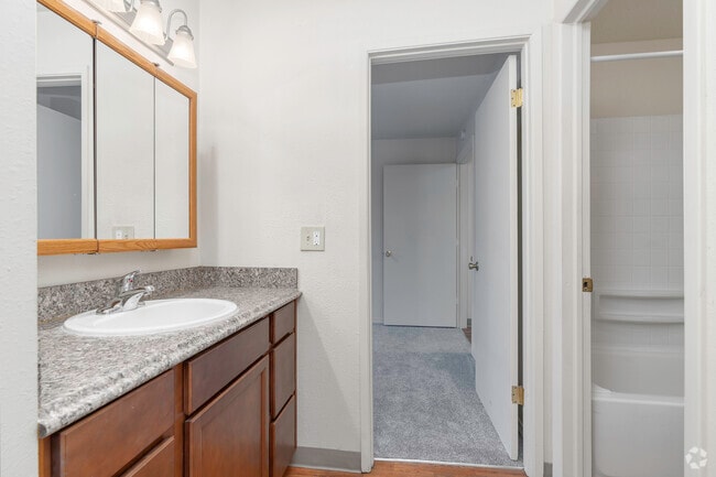 2BR, 1BA - 726SF Bathroom - Raleigh Firs