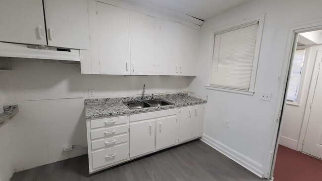 Building Photo - Two Bedroom Apt For Rent in Sumter SC!  2 ...