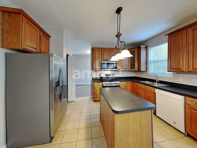 Building Photo - 11703 Heritage Meadows Dr