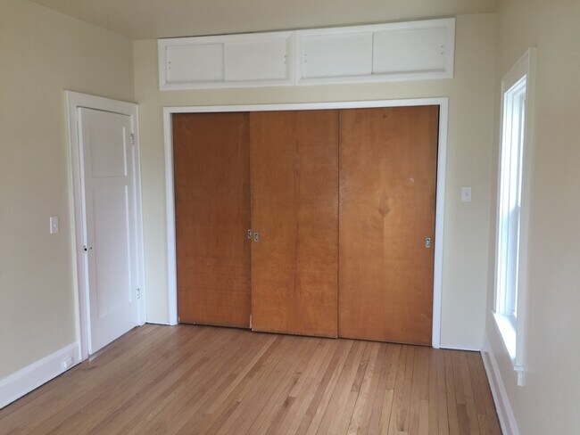 Foto del edificio - 721 E Center St