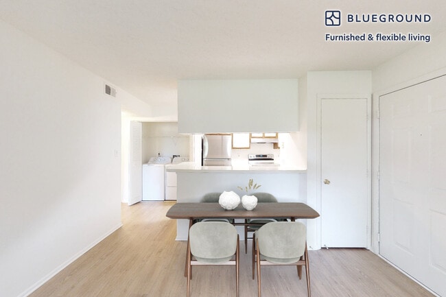 Foto del edificio - 5441 Columbia Rd