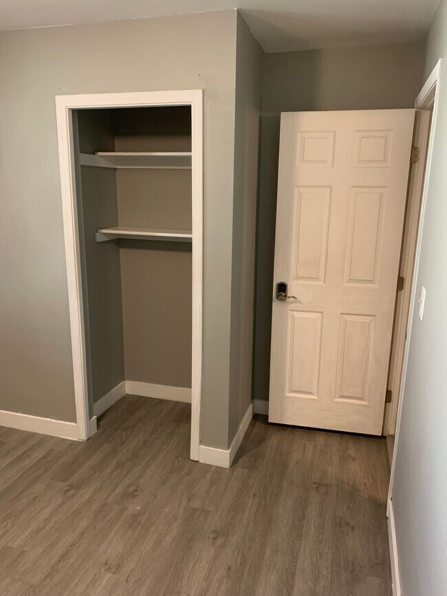 Bedroom entry and closet - 7943 York St