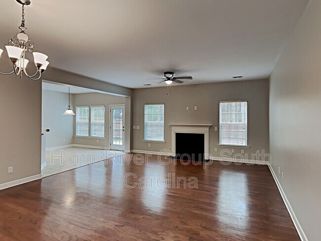 Building Photo - 217 Overcup Loop