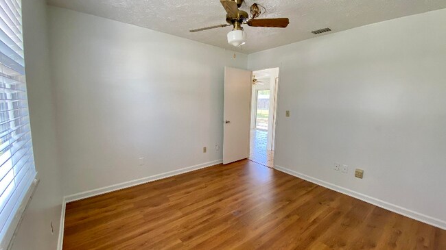 Building Photo - 772 NW Virginia St