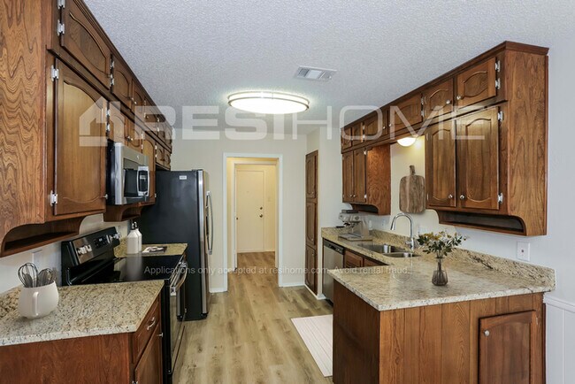 Foto del edificio - 3104 River Bend Road
