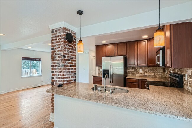 Building Photo - 5123 Alcott St