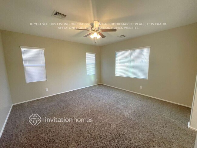 Foto del edificio - 649 E Canyon Rock Rd