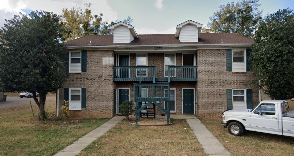 Building Photo - 1509 Medland Rd NW