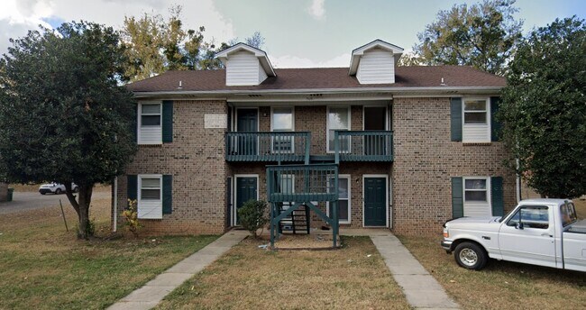 Building Photo - 1509 Medland Rd NW