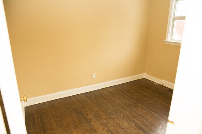 Building Photo - 15 Timgren Dr