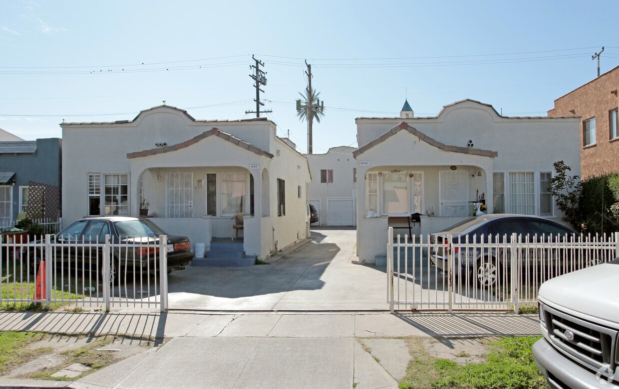 Primary Photo - 2636-2638 Pine Pl