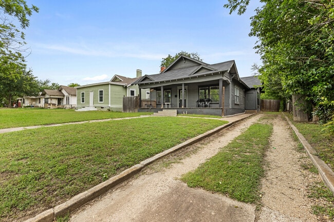 Building Photo - 3007 Parrott Ave