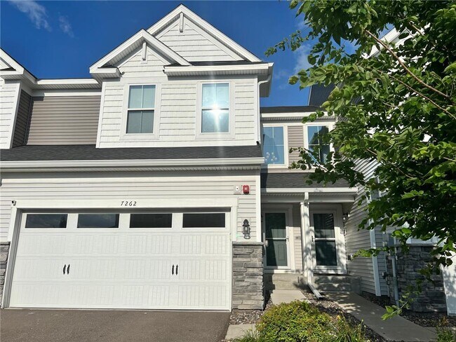 Building Photo - 7262 Alvarado Ln N