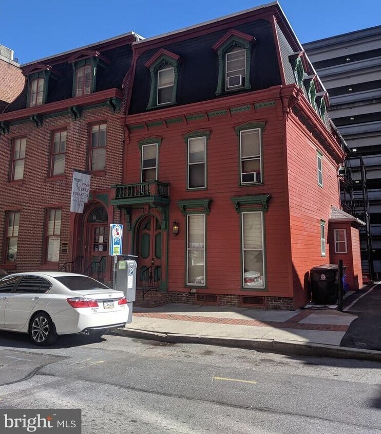 125 Pine St Unit 6, Harrisburg, PA 17101 Apartment for Rent in