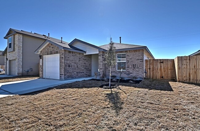Photo - ONE STORY  |  3 BEDROOM  |  2 BATH  |  YARD SERVICE INCLUDED  |  WHISPER FALLS  |  POOL - GYM - P... House