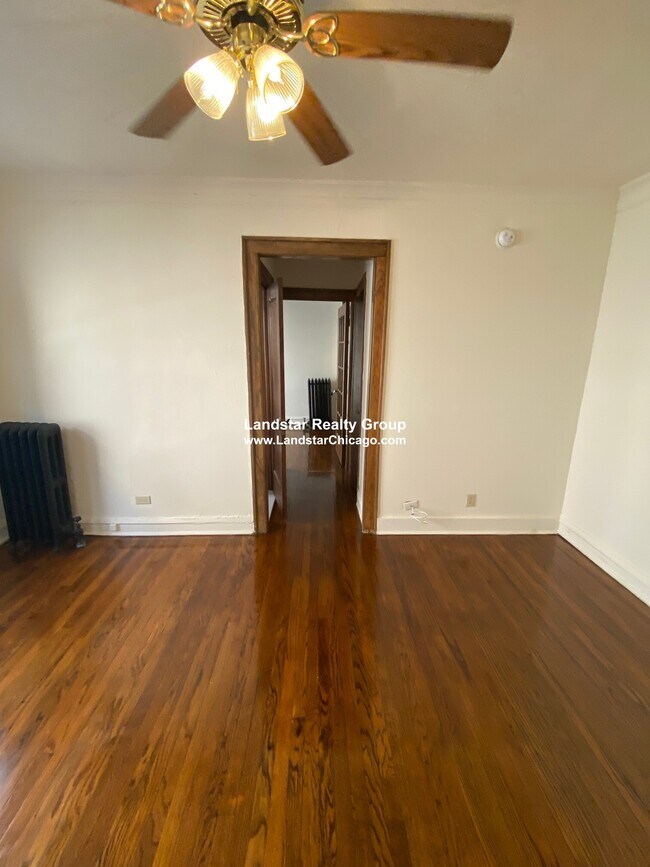 Foto del edificio - 526 W Belden Ave