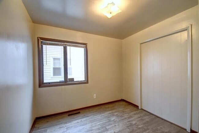 Building Photo - 1145 Logan St