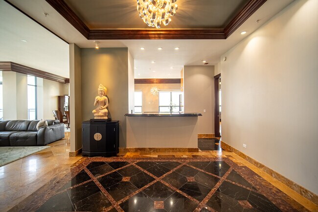 Foto del edificio - 450 E Waterside Dr