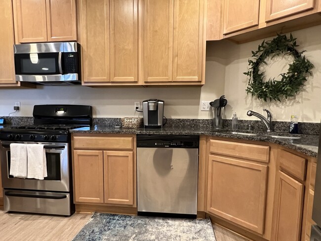 Foto del edificio - 6934 Meadow St