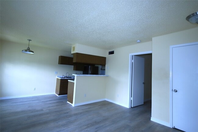 Building Photo - 2750 Holly Hall St