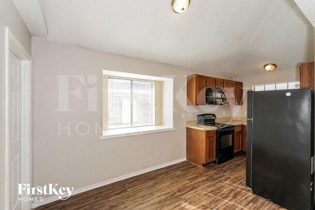 Foto del edificio - 1504 Taylorcrest Dr