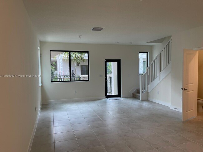 Building Photo - 4671 NW 83rd Pkwy