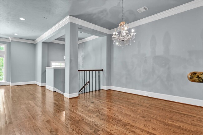 Foto del edificio - 4631 Regent Manor Dr