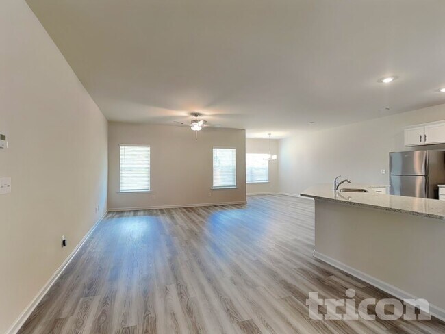 Building Photo - 299 Limestone Cir