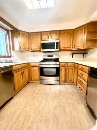 Foto del edificio - 43 Merrymount Rd
