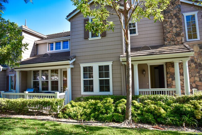 Photo - 9 Elmhurst St Townhome