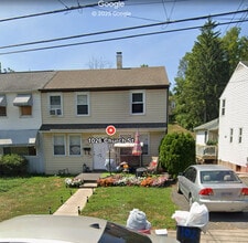 Building Photo - 1026 Church St