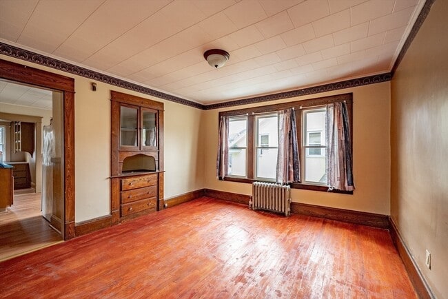 Building Photo - 105 Larkspur St