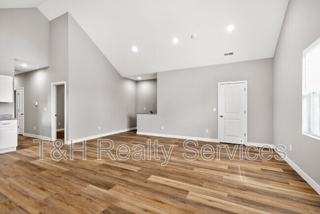 Building Photo - 1722 Ingram St