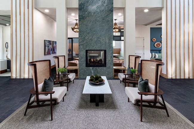 Building Photo - Elan Brookwood