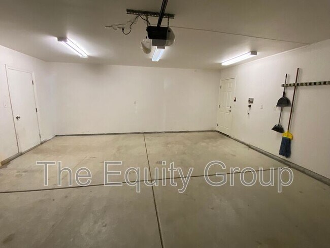 Foto del edificio - 342 N D St