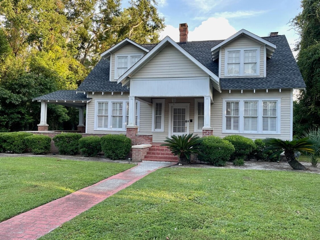 Primary Photo - Classic home near downtown Valdosta