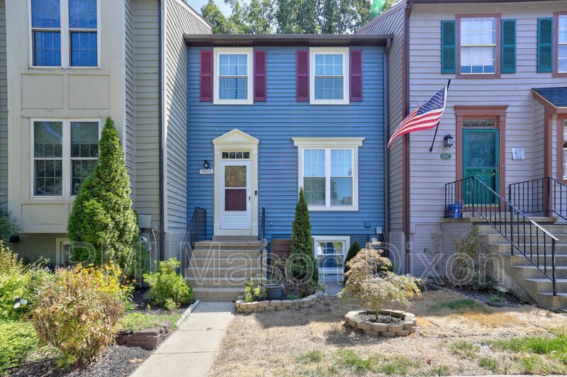 Primary Photo - 9105 Bryant Ave