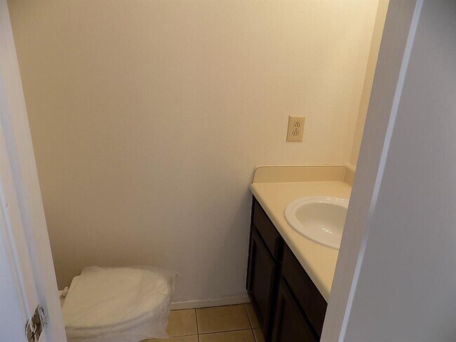 Foto del edificio - 617 Carriagehouse Ln