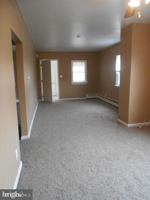 Foto del edificio - 3 br, 1 bath House - 87 S Dupont Rd