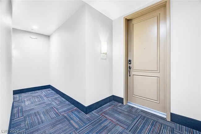 Building Photo - 91 E Agate Ave