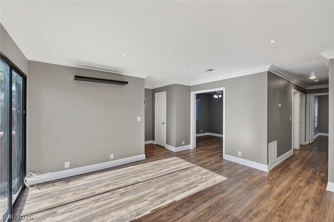 Foto del edificio - 4050 Pacific Harbors Dr