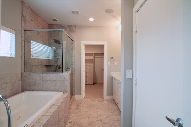 Foto del edificio - 4701 Caroline St