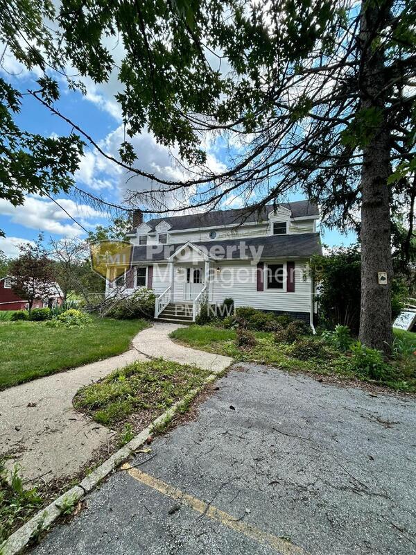 Foto del edificio - 12419 Cedar Lake Rd