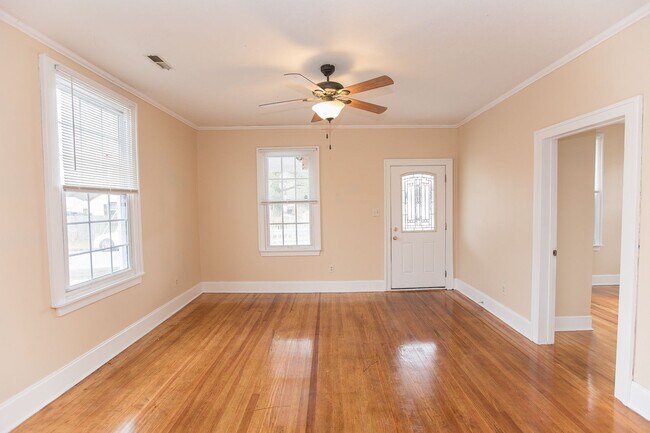 Building Photo - Beautiful 3-bedroom family rental home in ...