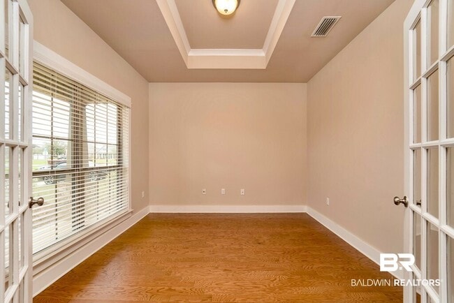 Building Photo - 9879 Volterra Ave