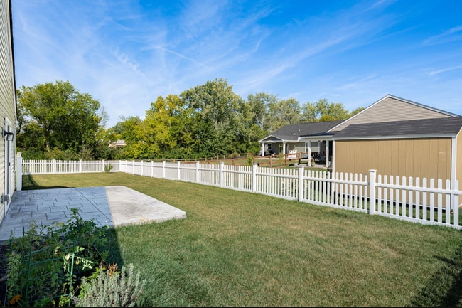 Building Photo - 2027 Trillium Way