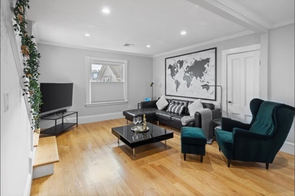 Foto principal - 14 Everett St