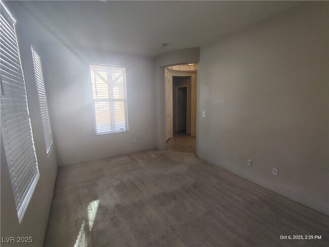 Foto del edificio - 5820 Addy Ln