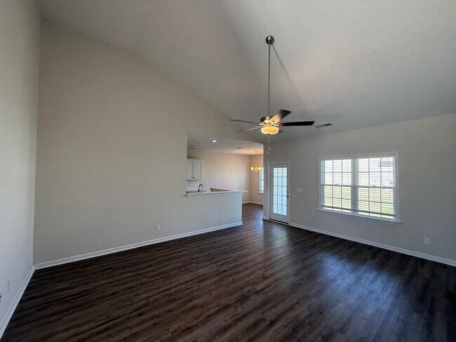 Foto del edificio - Longs - 3 Bedroom/ 2 Bathroom House