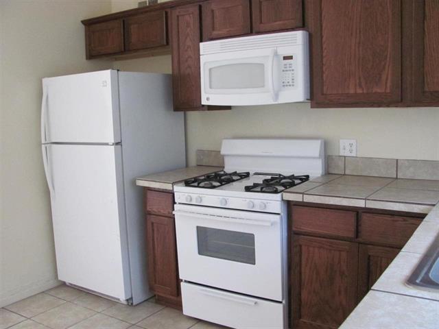 Building Photo - REMODELED CONDO